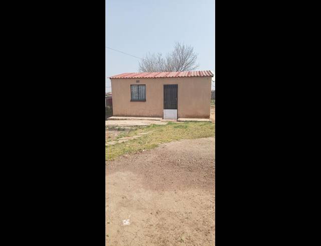 2 BEDROOM HOUSE FOR SALE IN PALM RIDGE EXT 2
